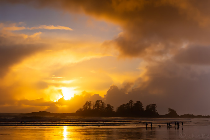 161229-9606 Fire In The Sky at Chesterman Beach