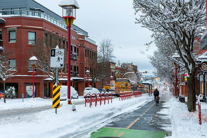 Cycling Through Winter 200115-7853